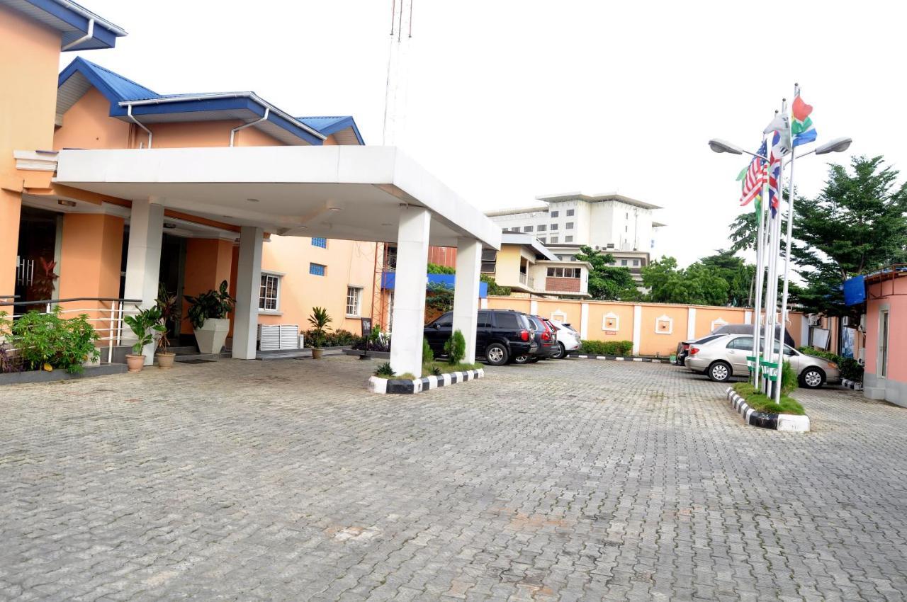 Primal Hotel Isaac John Gra Ikeja Exterior foto