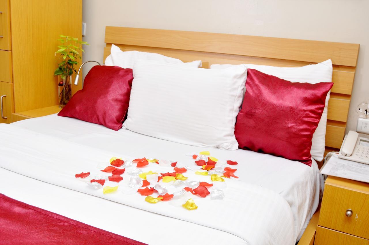 Primal Hotel Isaac John Gra Ikeja Exterior foto
